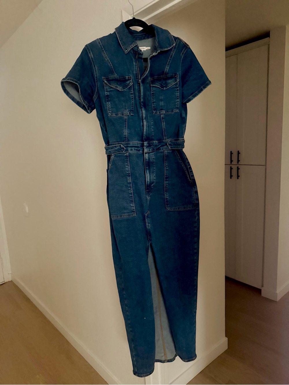 Good American Denim Short-Sleeve Dress in Dark Blue